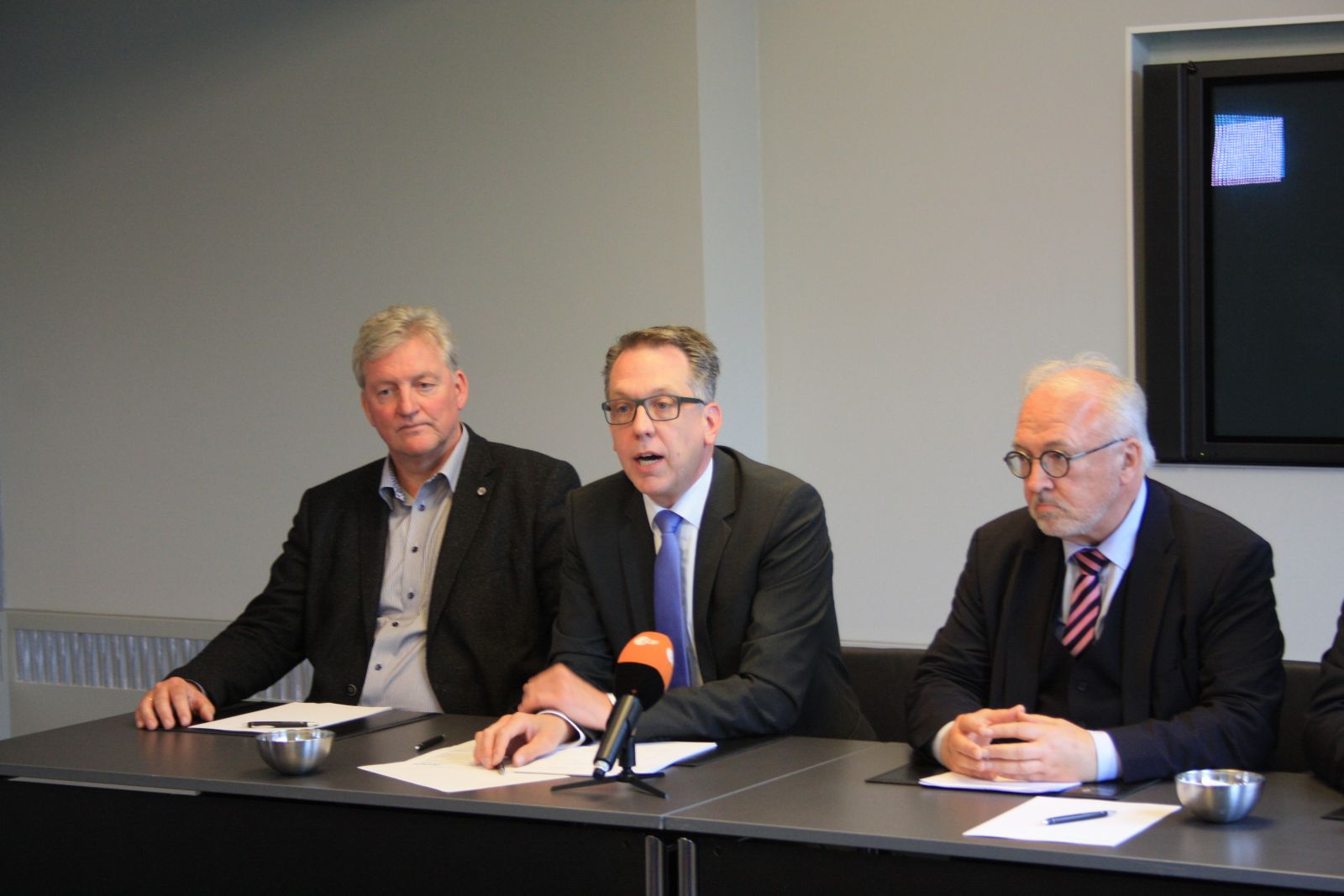 Wilfried Kley (VKA), Dr. Dirk Tenzer (VKA), Rudolf Henke (MB)